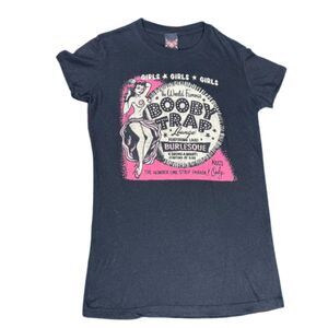 Lucky 13 Cotton Booby Trap Lounge Graphic Retro Pinup Burlesque T-Shirt Size M